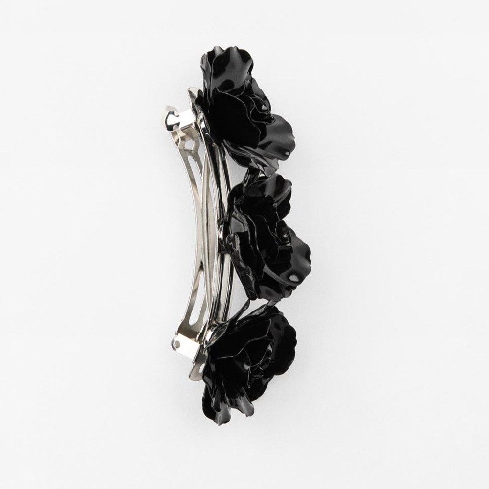 Zara metallic floral hair clip, black
